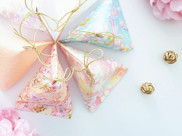 結婚式用の振袖をレンタルする時の費用相場は 注意点や着物マナーも 振袖専門情報サイトhatachi